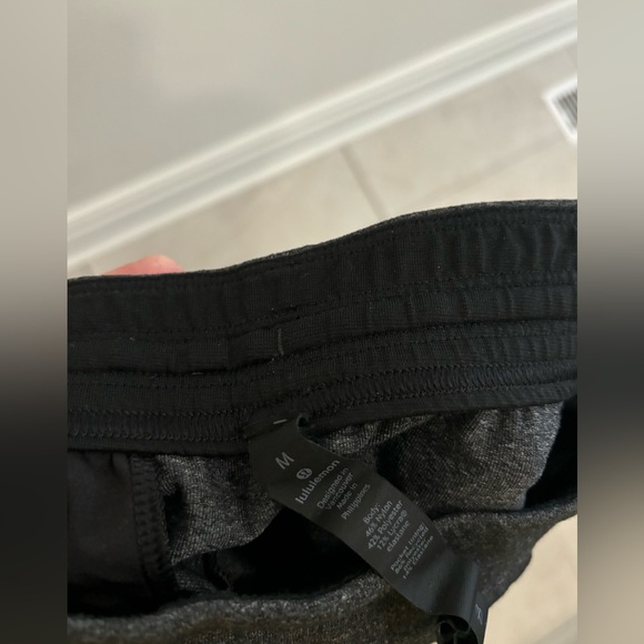Men’s Lululemon Intent Joggers - Medium - Picture 3 of 4